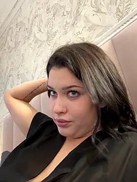 KikiWatson live sex cam