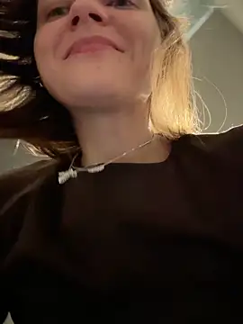 ValenciaShock live sex cam