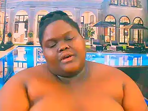 EbonyHotBuns's cam snapshot