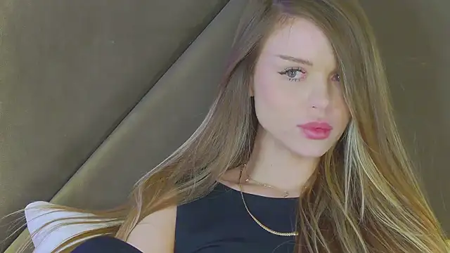 MarilynNova live sex cam