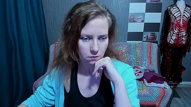 pa1e_pr1ncess's cam snapshot