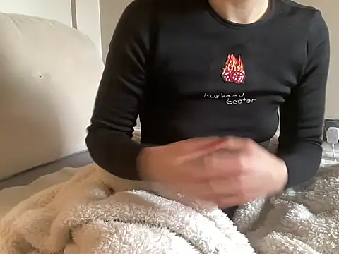 ijustturned18today's cam snapshot