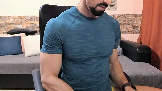 HotHunkTrainer's cam snapshot