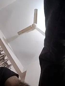 iamkahn_44 live sex cam