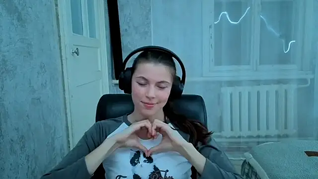 CutieAnny's cam snapshot