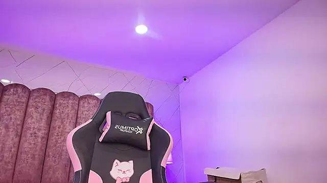 Fluffy_Bubble21's cam snapshot