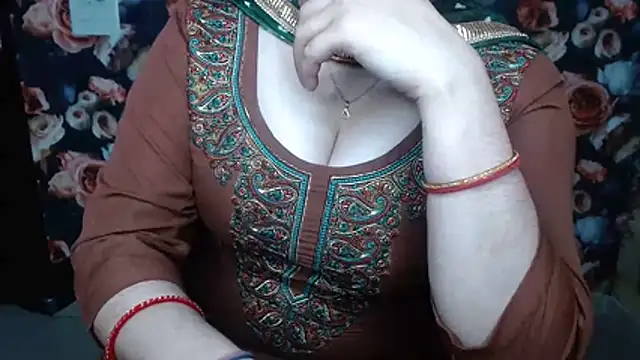 green_girl's cam snapshot