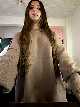 aly_golden_'s cam snapshot