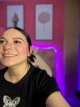 Megaan__More's cam snapshot