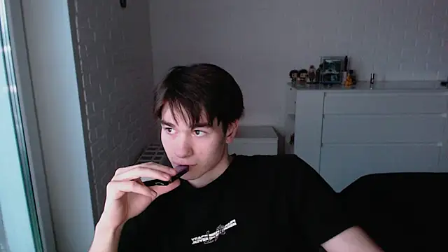 MarkusDean live sex cam