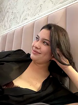 KikiWatson live sex cam