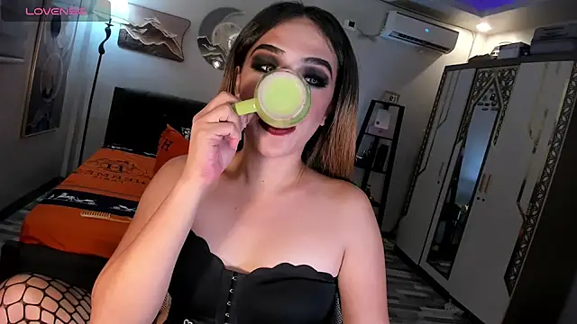 MistressSuperNasty_anne's cam snapshot