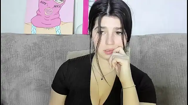 KisaModel's cam snapshot