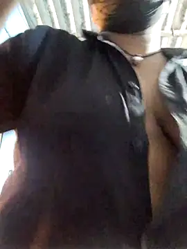 divyatamil143's cam snapshot