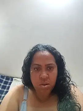 Karenmtroconiz live sex cam