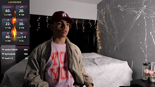 NicoKingg_'s cam snapshot