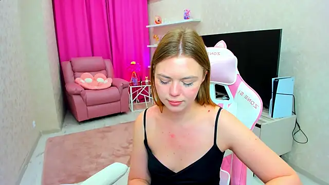 Strawberrye live sex cam