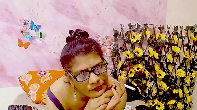 IndianAllure live sex cam