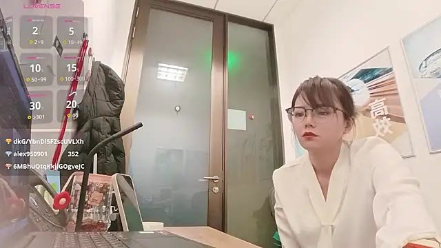 KKMM168 live sex cam