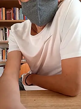 black-_-red's cam snapshot