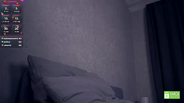 EarnestineGyllenband live sex cam