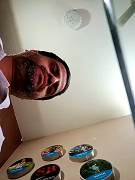 daddy_lip's cam snapshot