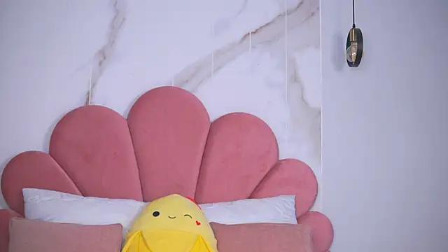 Scarlett_Veyra live sex cam