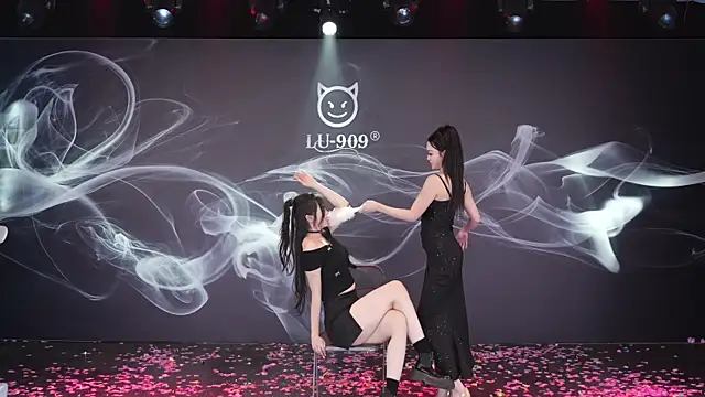 LU-909 live sex cam