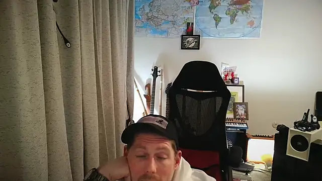 God_Of_ThundeRR live sex cam