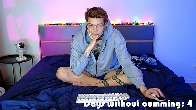 DENIS_HERE's cam snapshot