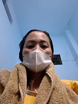 Baby-sexytits18's cam snapshot