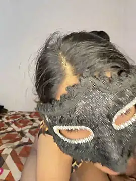 Lovebirdss's cam snapshot