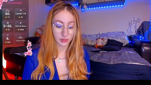 DaddysLittleSlutfox's cam snapshot