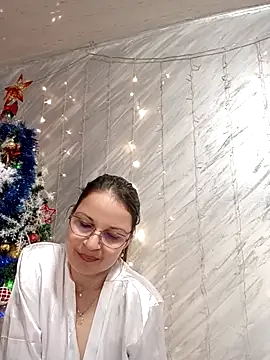 NikkyNatural's cam snapshot