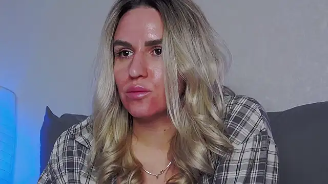 SofiJames's cam snapshot