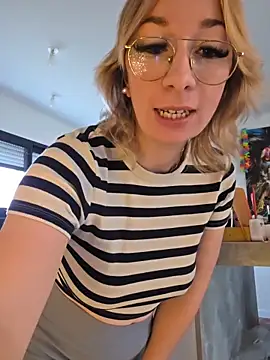 Giuliana_baby's cam snapshot