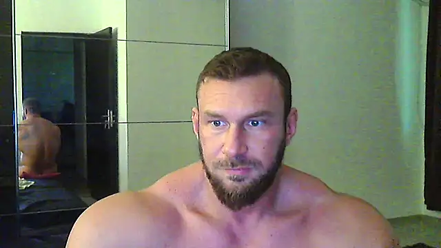 muscularkevin live sex cam