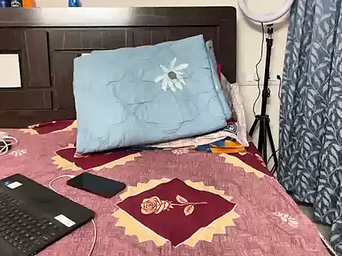 lovbombayduck11 live sex cam