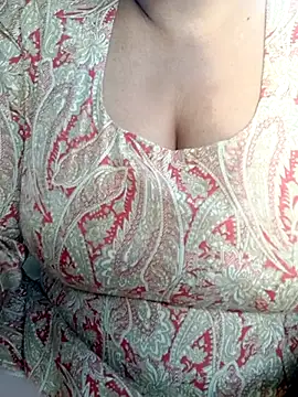 Rubi_Verma's cam snapshot