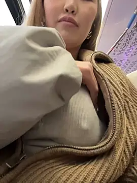 Aiko_Yumi live sex cam