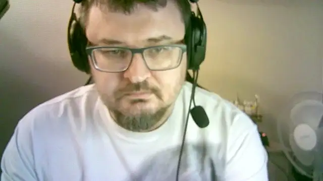 SirAbuser's cam snapshot