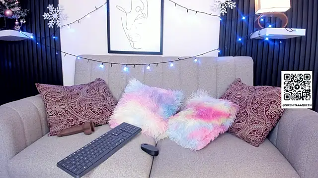 Sirenita_petitexoxo's cam snapshot