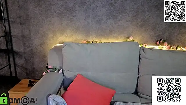 Diana_Brooks's cam snapshot