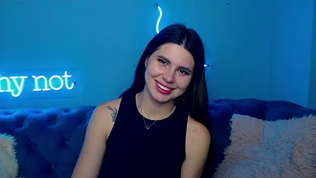 ViollinaLove's cam snapshot