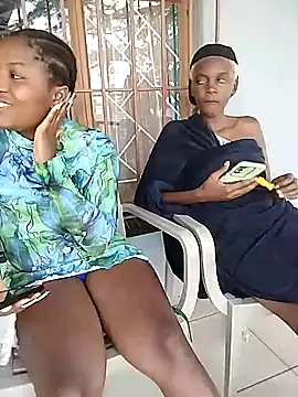 PetiteDoll_06's cam snapshot