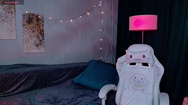 KikiMoor's cam snapshot