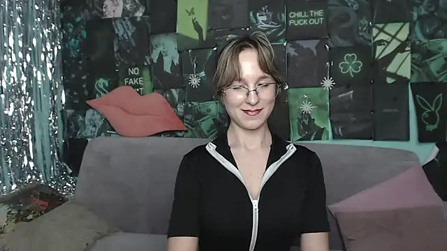 AlishaKellyi's cam snapshot