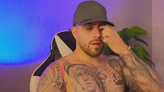 Ades_Lowe live sex cam