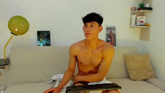 logan_thomas live sex cam