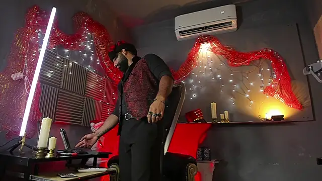 BeardAndrew live sex cam